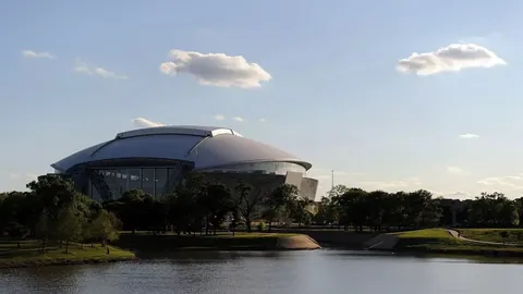 “震惊：曼联租借球员“李小龙”被法国足协停赛七场”